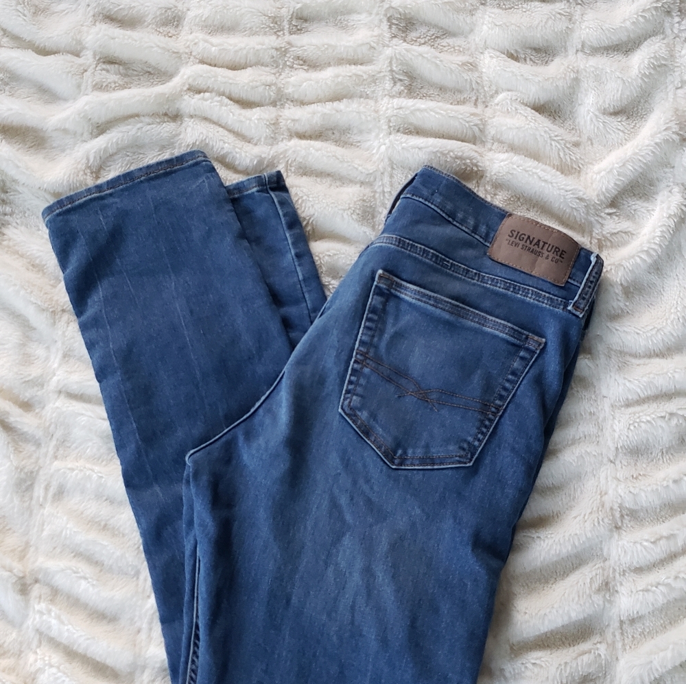 S47 Levi Strauss 34/32 mens jeans